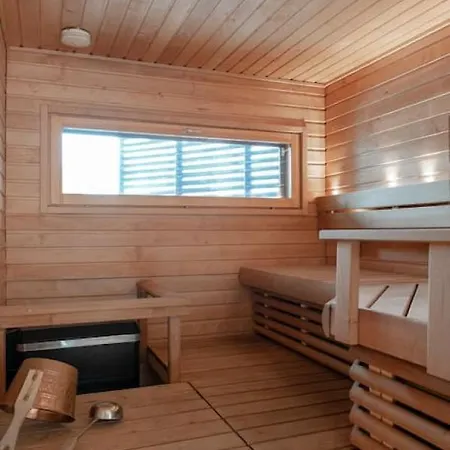 Luxury Orange B5 With Mountain View Tahkovuori