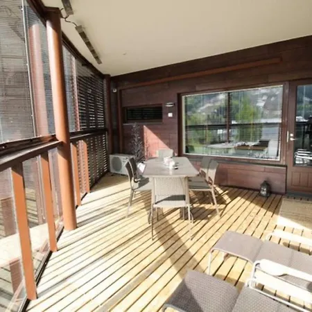 Luxury Orange B5 With Mountain View *